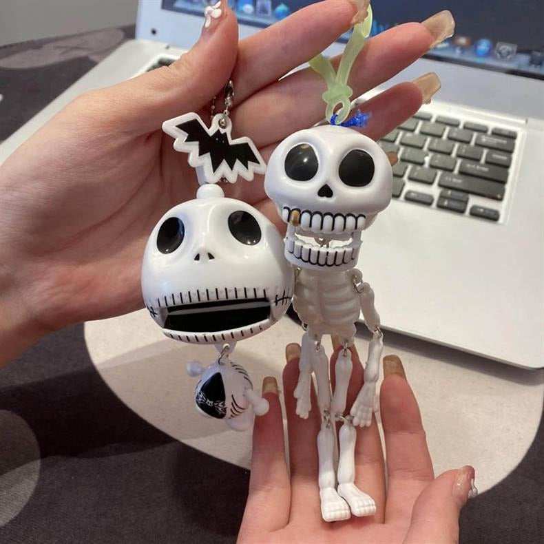 🎃 Spooky Pull-String Skeleton Keychain💀