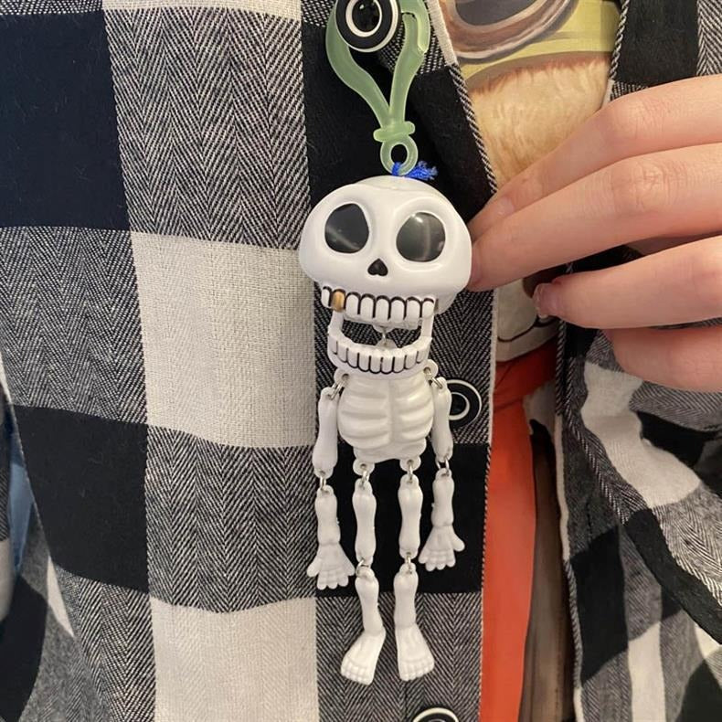 🎃 Spooky Pull-String Skeleton Keychain💀